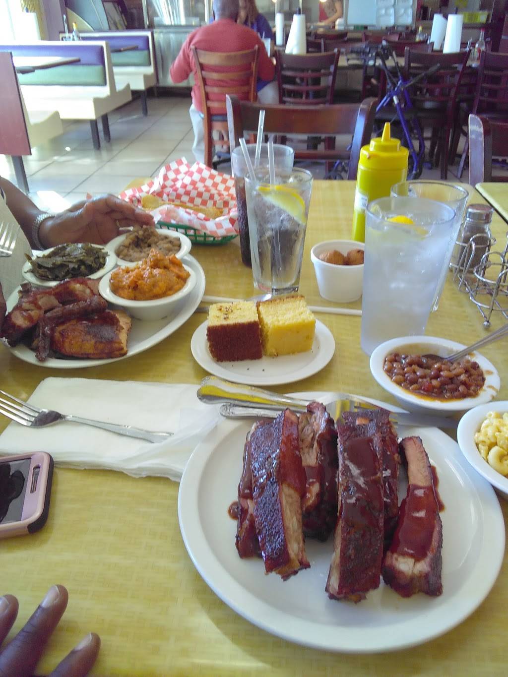 J & Js Fresh Southern Style Soul Food & Barbecue | restaurant | 751 Indian Hill Blvd, Pomona, CA 91767, USA | 9098656700 OR +1 909-865-6700