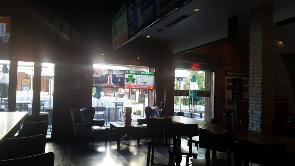 PKWY Tavern District | restaurant | 2235 Village Walk Dr #141, Henderson, NV 89052, USA | 7023072694 OR +1 702-307-2694