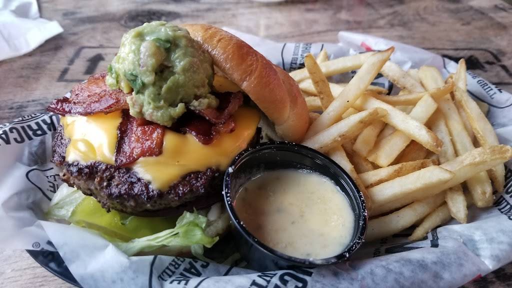 Hurricane Grill & Wings | restaurant | 10920 Baymeadows Rd, Jacksonville, FL 32256, USA | 9043632503 OR +1 904-363-2503