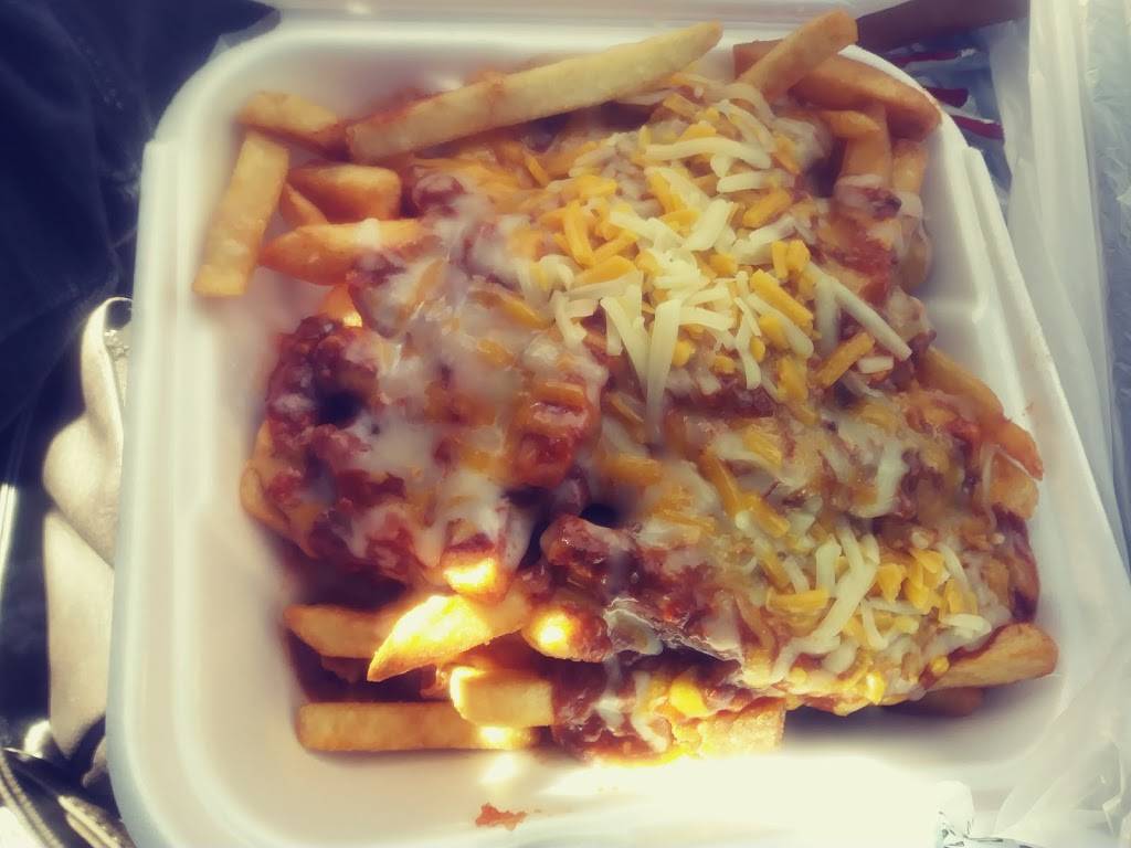 Queens Burgers | restaurant | 6705 Foothill Blvd, Tujunga, CA 91042, USA | 8183532495 OR +1 818-353-2495