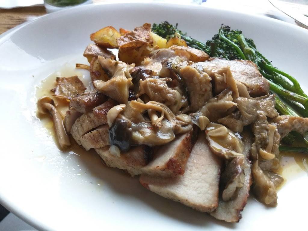 Olive + Oak | restaurant | 102 W Lockwood Ave, Webster Groves, MO 63119, USA | 3147361370 OR +1 314-736-1370