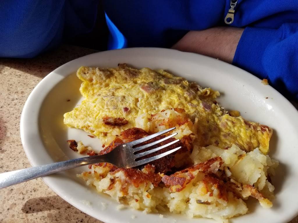 Four Korners Restaurant | restaurant | 2495 Lapeer Rd, Auburn Hills, MI 48326, USA | 2483737011 OR +1 248-373-7011