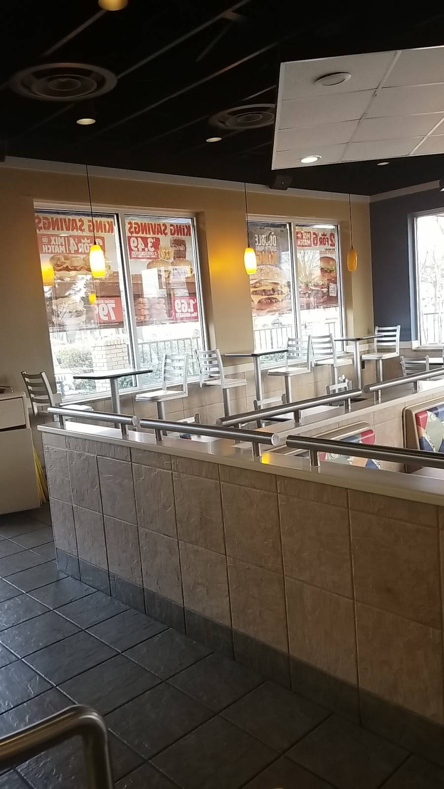 Burger King | restaurant | 2884 Hickory Hill Rd, Memphis, TN 38115, USA | 9013704660 OR +1 901-370-4660