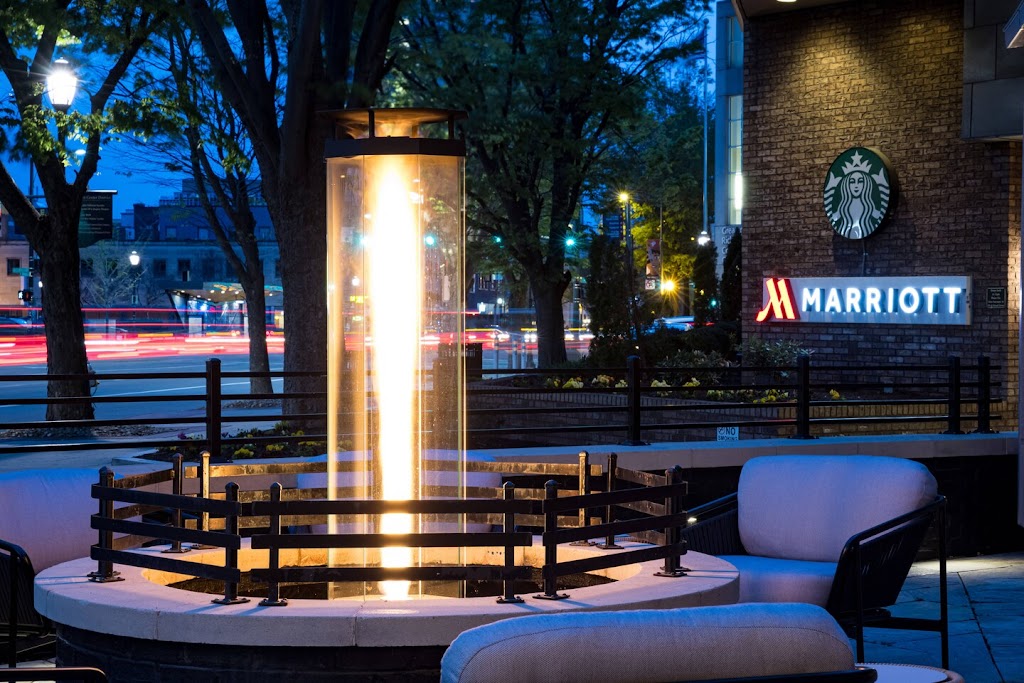 Fall Line Kitchen & Bar | restaurant | 500 E Broad St, Richmond, VA 23219, USA | 8045211897 OR +1 804-521-1897