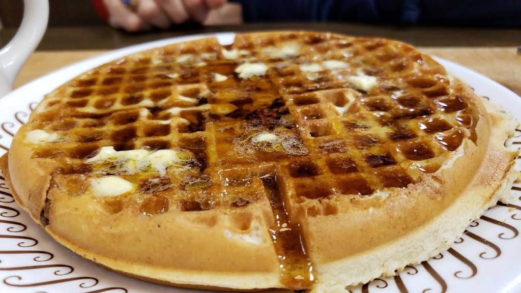 Waffle House | meal takeaway | 949 Louisville Hwy, Goodlettsville, TN 37072, USA | 6158597850 OR +1 615-859-7850