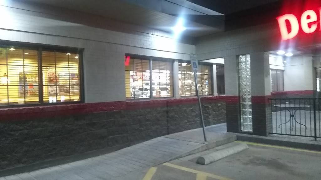 Dennys | restaurant | 6480 North Fwy, Fort Worth, TX 76137, USA | 8178471939 OR +1 817-847-1939
