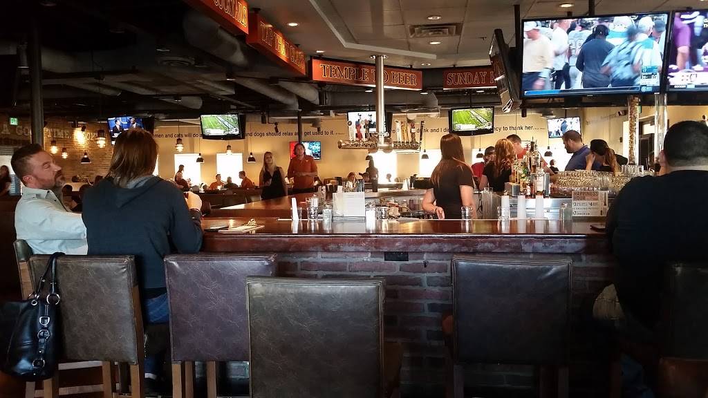 Brick House Tavern + Tap | restaurant | 4900 W Park Blvd, Plano, TX 75093, USA | 9725960916 OR +1 972-596-0916