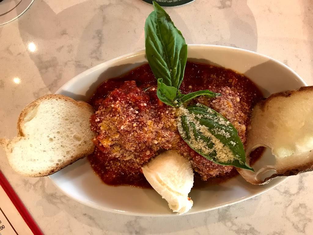 Capones Coal Fired Pizza | restaurant | 2225 First St, Fort Myers, FL 33901, USA | 2393372625 OR +1 239-337-2625