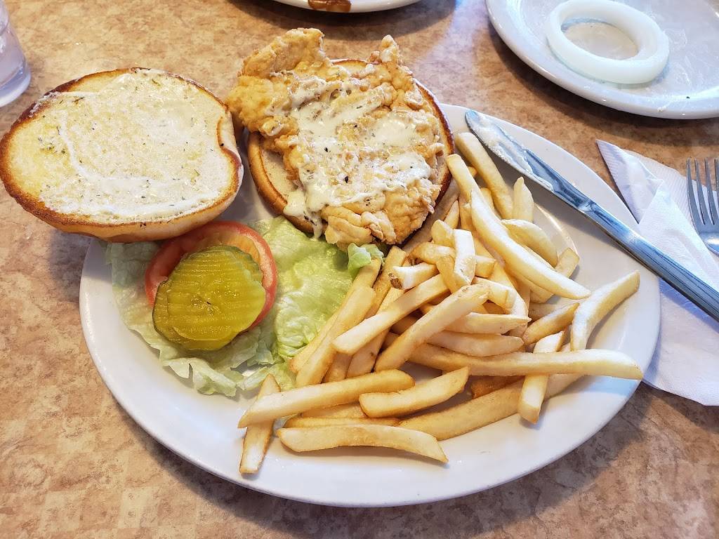 Applewood Restaurant | restaurant | 1515 S Main St, South Hutchinson, KS 67505, USA | 6202593155 OR +1 620-259-3155