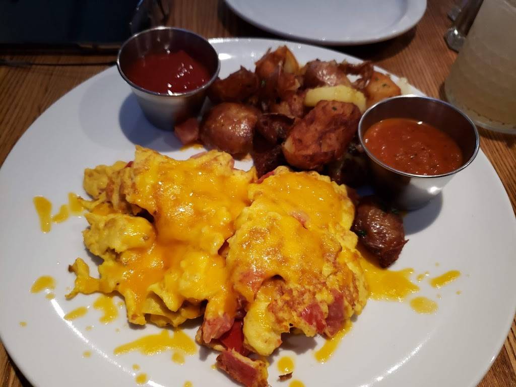 Pierside Kitchen & Bar | restaurant | 610 Avenida Victoria, San Clemente, CA 92672, USA | 9492180980 OR +1 949-218-0980