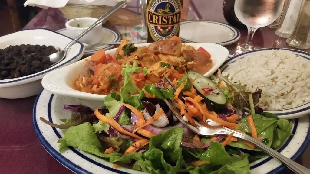 Bertas Latin Cuisine | restaurant | 3928 Twiggs St, San Diego, CA 92110, USA | 6192952343 OR +1 619-295-2343