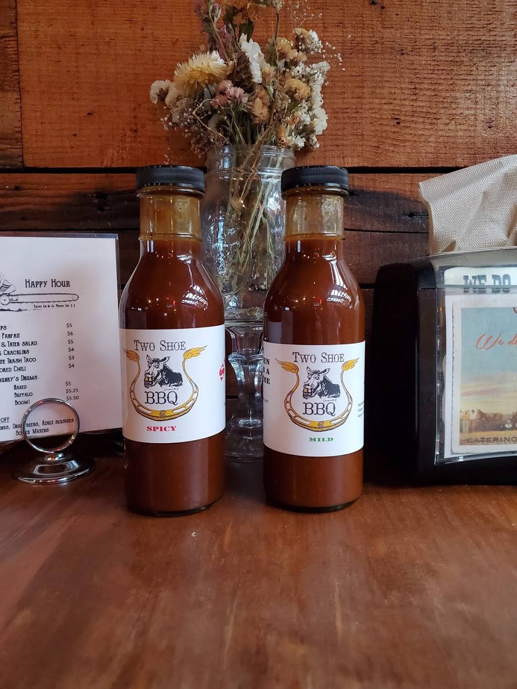 Two Shoe BBQ | restaurant | 4105 Leary Way NW, Seattle, WA 98107, USA | 2066933962 OR +1 206-693-3962