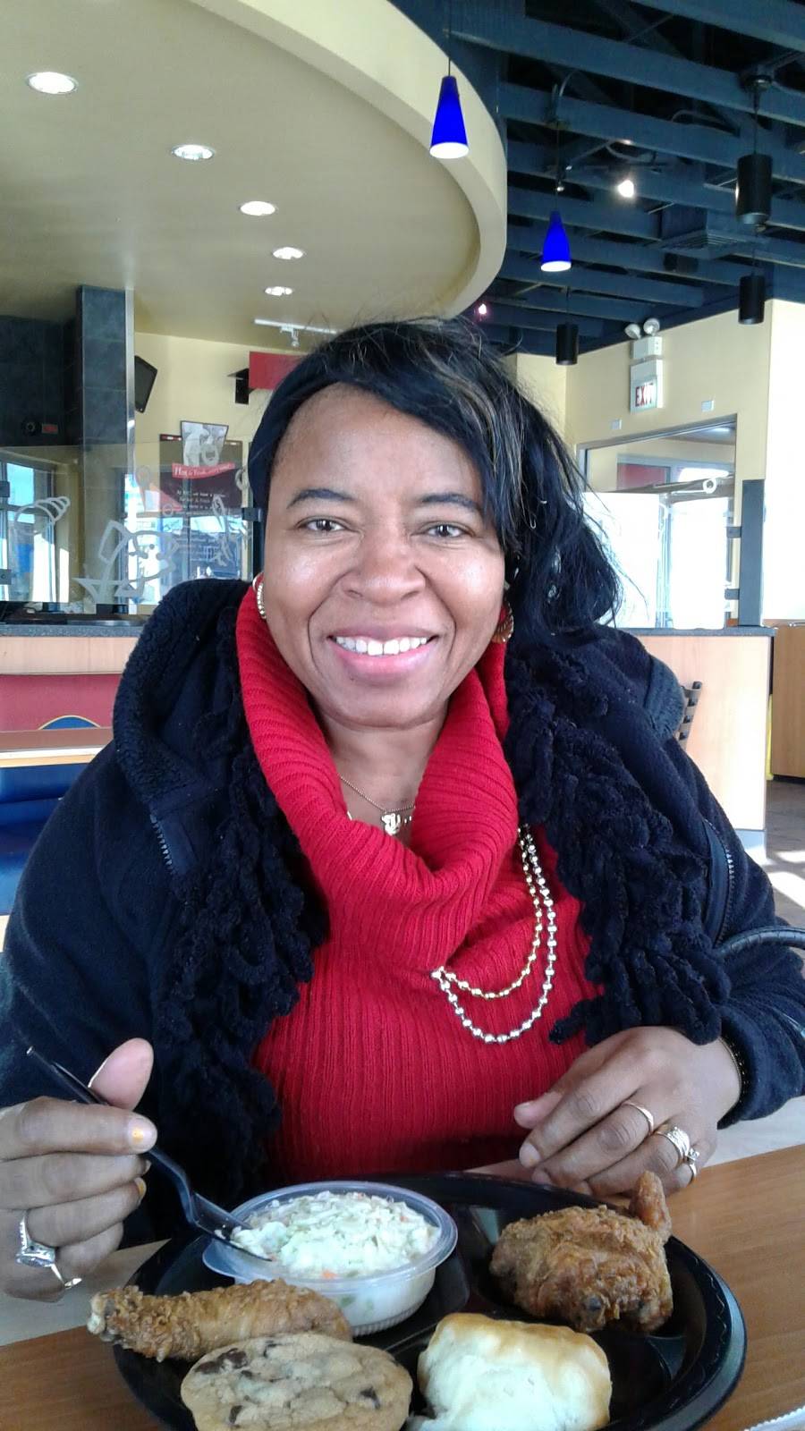 KFC | restaurant | 1914 W 79th St, Chicago, IL 60620, USA | 7739527689 OR +1 773-952-7689