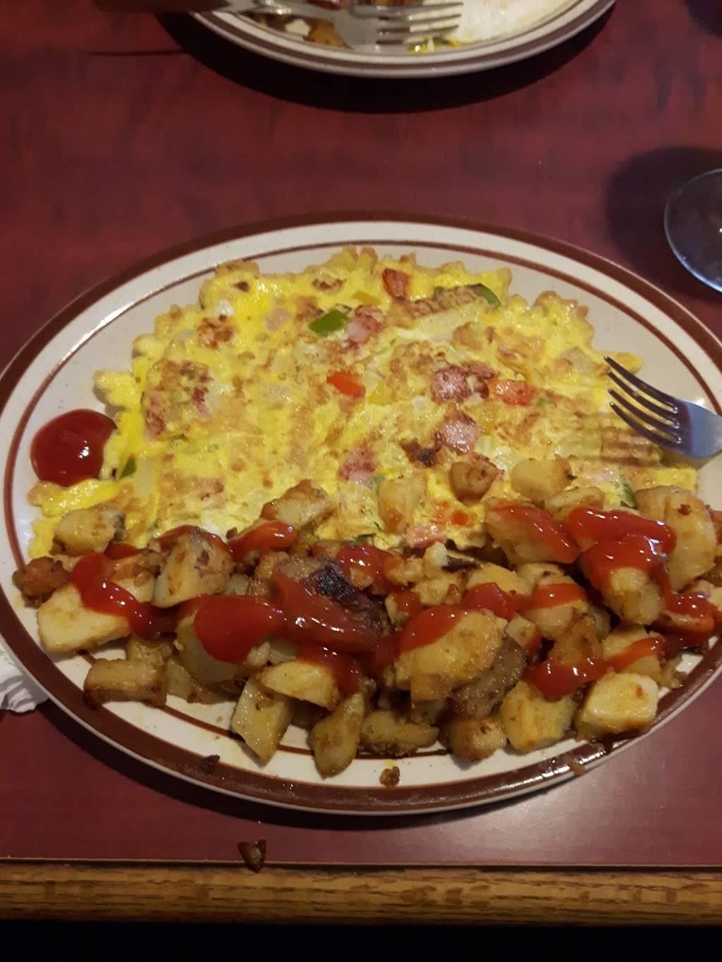 Golden Grill IV Family Restaurant & Tavern | restaurant | 1009 Ontario Rd, Welland, ON L3B 5E5, Canada | 9057343944 OR +1 905-734-3944