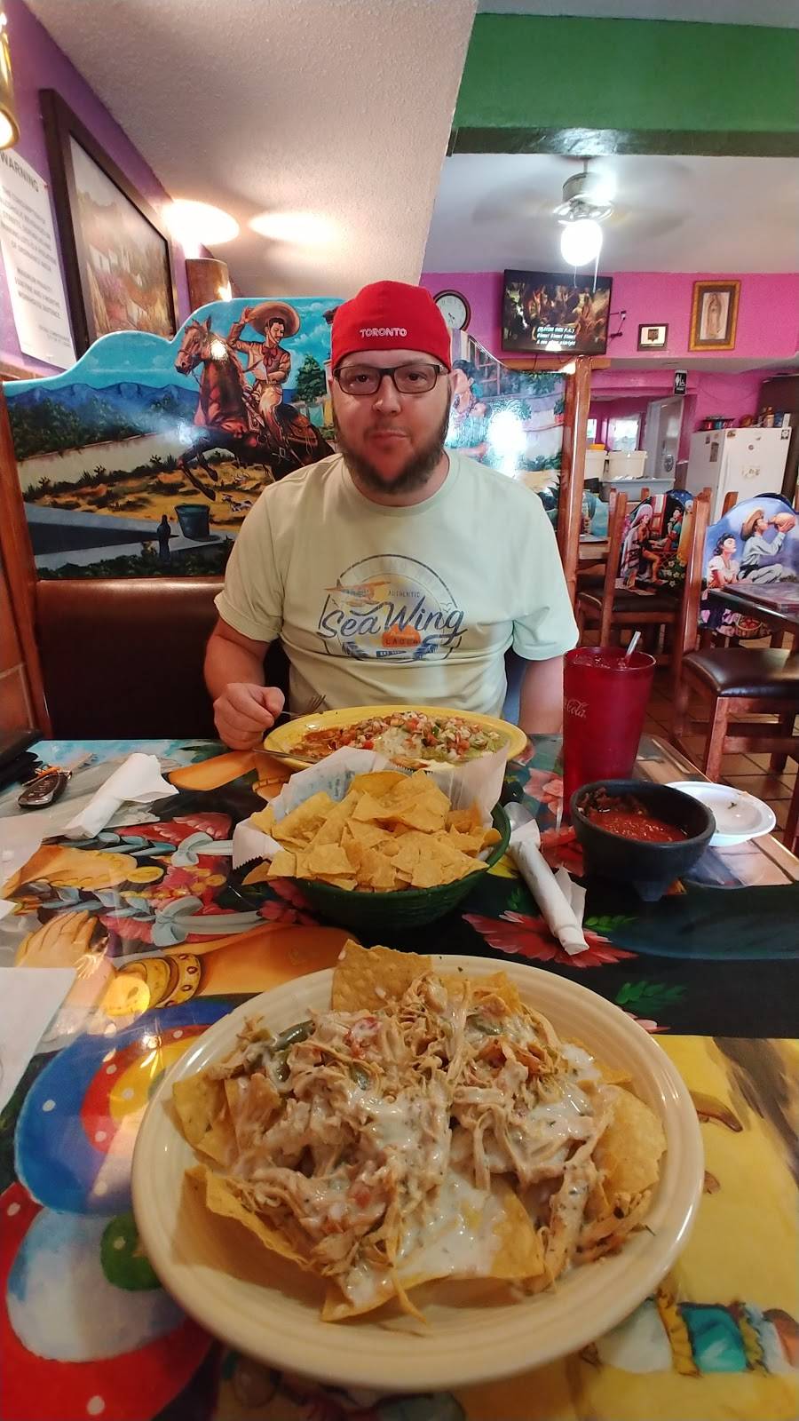 El Maguey | restaurant | 7014 Chippewa St, St. Louis, MO 63119, USA | 3148323632 OR +1 314-832-3632