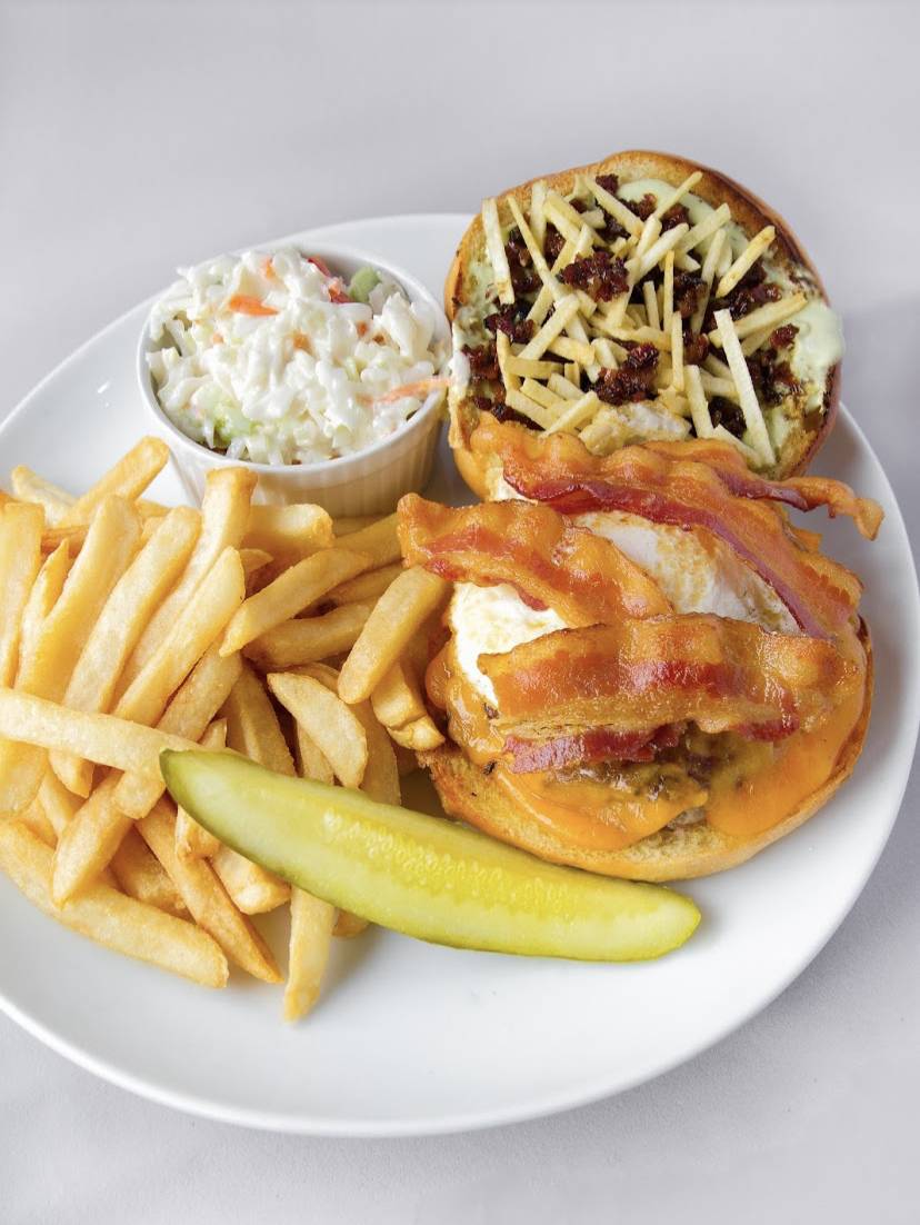 Across Broadway Cafe | restaurant | 1196 Broadway, Hewlett, NY 11557, USA | 5163743431 OR +1 516-374-3431