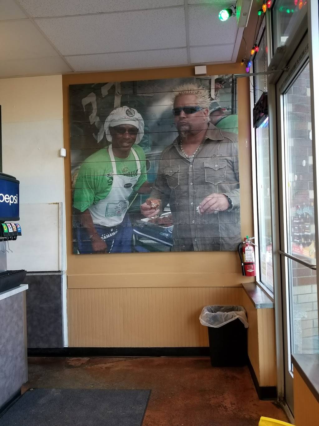 Ezells Famous Chicken | restaurant | 4436 Rainier Ave S, Seattle, WA 98118, USA | 2066863772 OR +1 206-686-3772