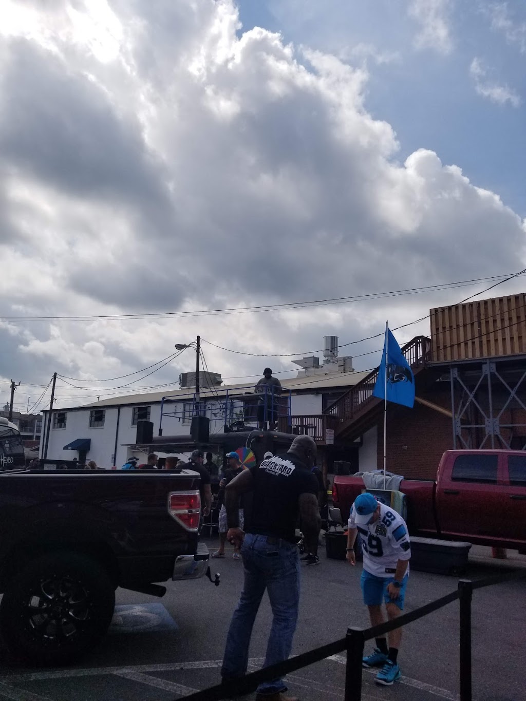 The Gin Mill - South End | restaurant | 1423 S Tryon St, Charlotte, NC 28203, USA | 7043730782 OR +1 704-373-0782