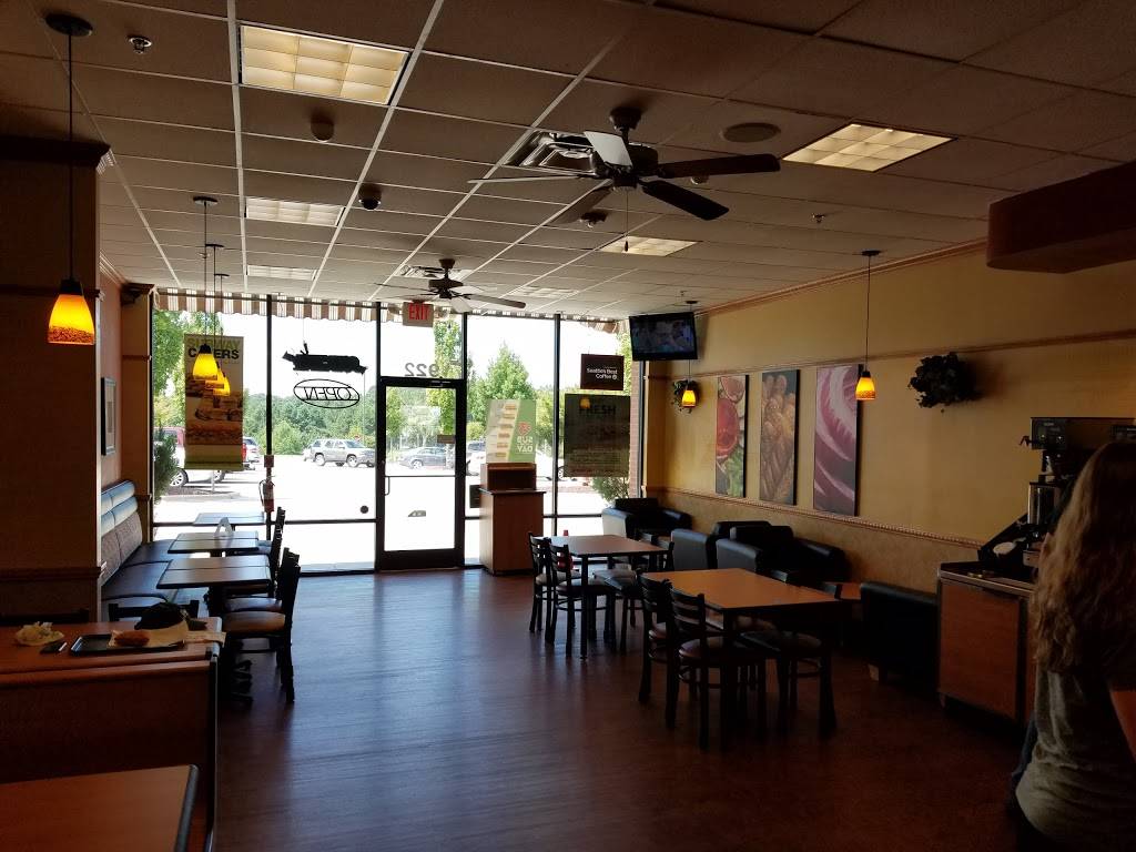 Subway | restaurant | 922 Gateway Commons Cir, Wake Forest, NC 27587, USA | 9195625700 OR +1 919-562-5700
