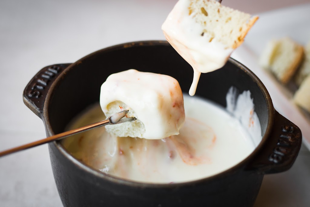 Urban Fondue | restaurant | 2114 NW Glisan St, Portland, OR 97210, USA | 5032421400 OR +1 503-242-1400