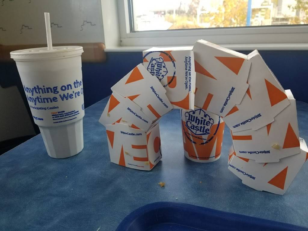 White Castle | restaurant | 310 Emerson Rd, High Ridge, MO 63049, USA | 6366779188 OR +1 636-677-9188