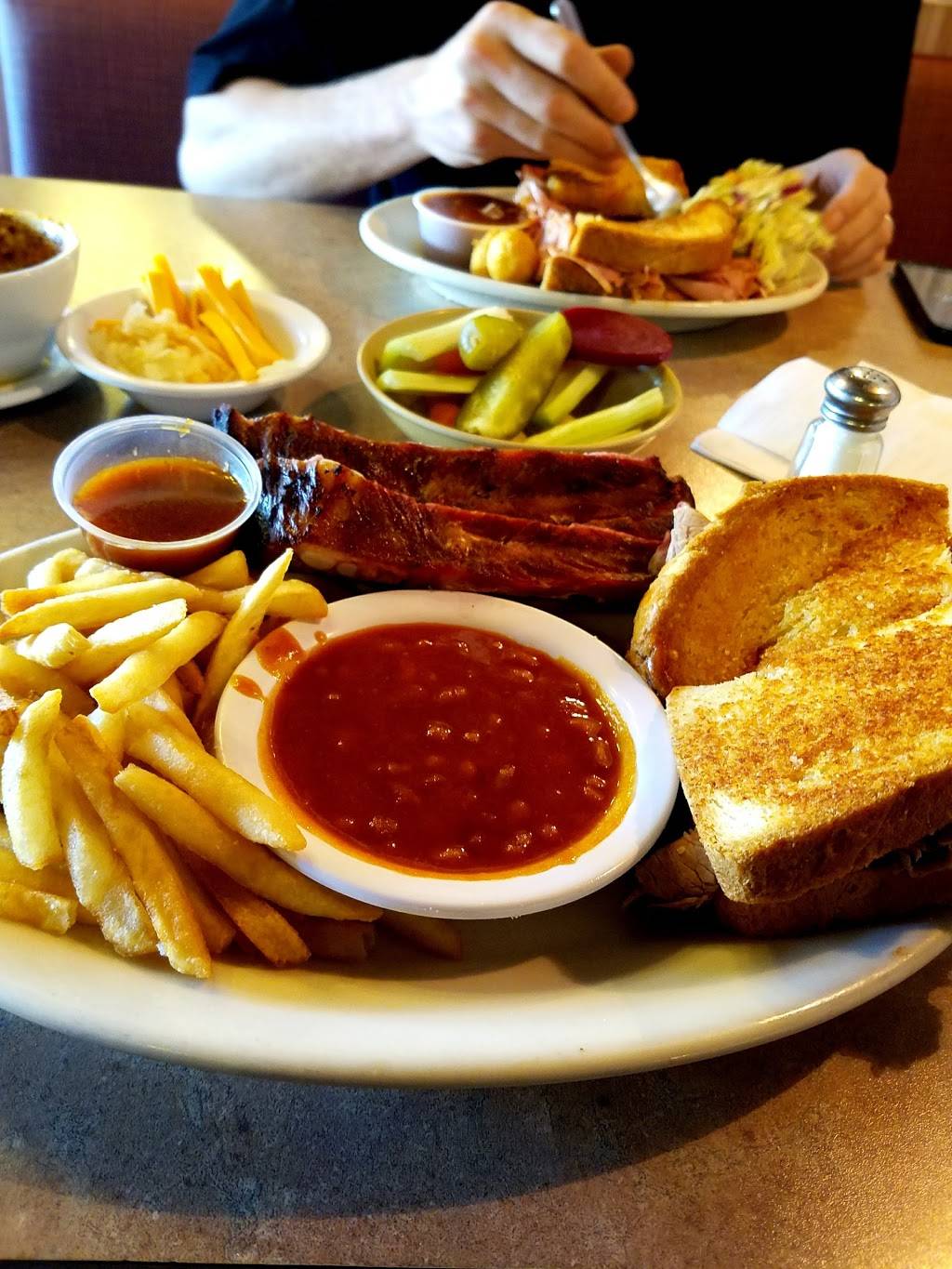 The Bear Pit Bar-B-Q Restaurant | restaurant | 10825 Sepulveda Blvd, Mission Hills, CA 91345, USA | 8183652500 OR +1 818-365-2500