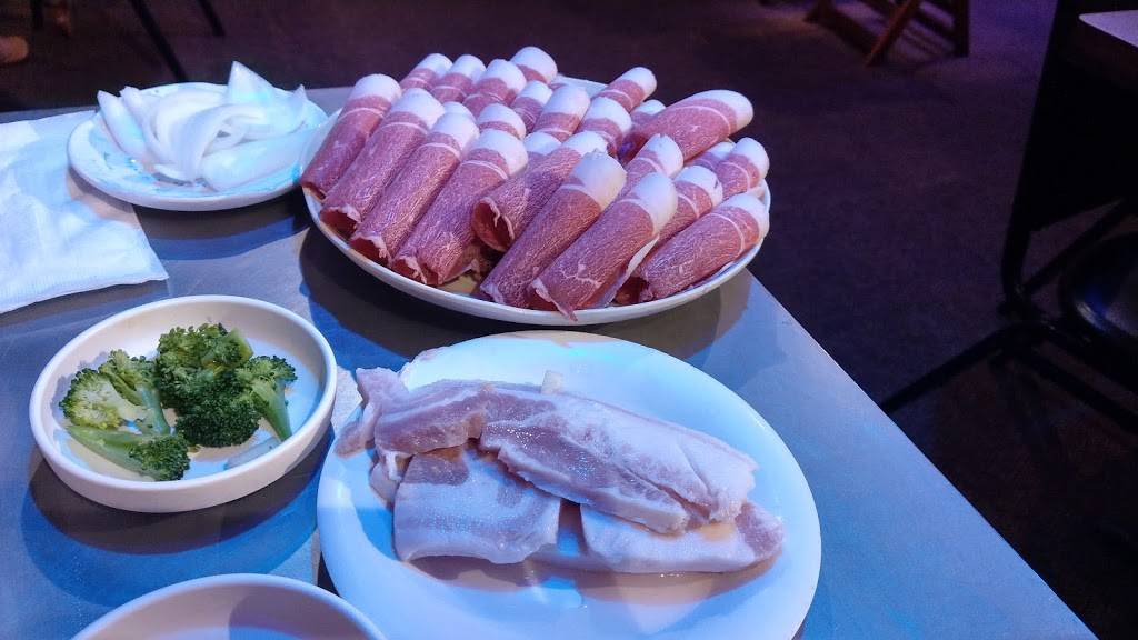 Red Castle Korean BBQ | restaurant | 8303 W Garden Grove Blvd, Garden Grove, CA 92844, USA | 7146369292 OR +1 714-636-9292