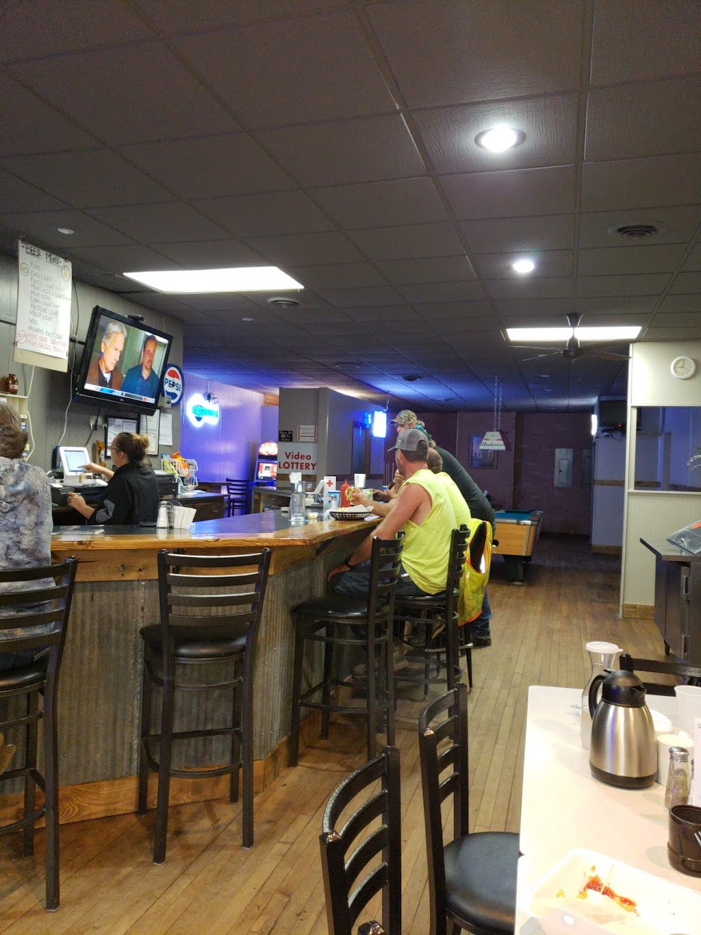 Alibi | restaurant | 219 1st Ave, Gary, SD 57237, USA | 6052725630 OR +1 605-272-5630