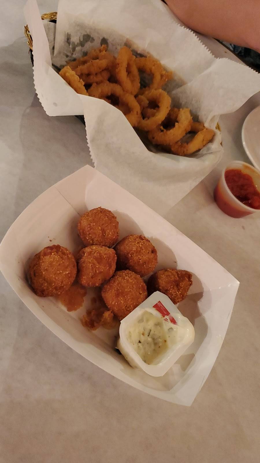 Captain Crab Seafood | restaurant | 2746 Tamiami Trail, Port Charlotte, FL 33952, USA | 9416256888 OR +1 941-625-6888