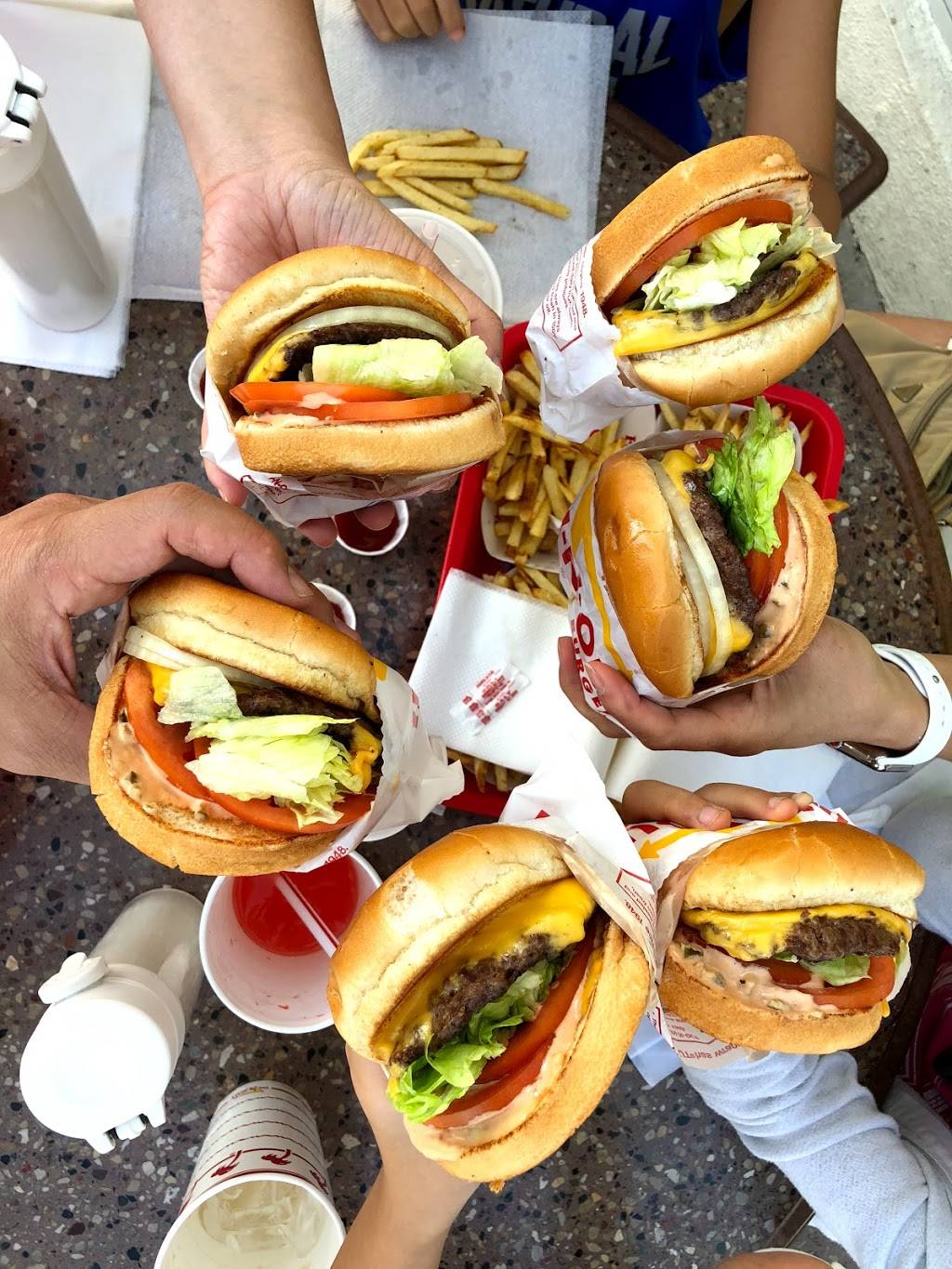 In-N-Out Burger | restaurant | 4375 Kearny Mesa Rd, San Diego, CA 92111, USA | 8007861000 OR +1 800-786-1000