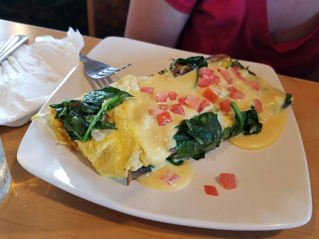 Greenfields | restaurant | 7900 S 87th St, Lincoln, NE 68526, USA | 4024203232 OR +1 402-420-3232