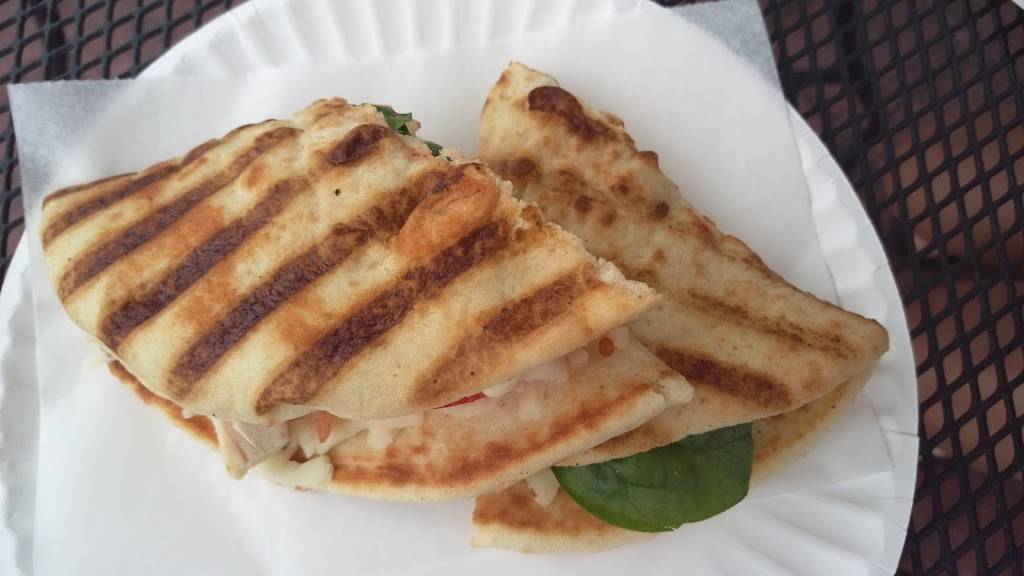 La Petite Creperie | restaurant | e, 116 Broadway, Wisconsin Dells, WI 53965, USA | 6082530712 OR +1 608-253-0712