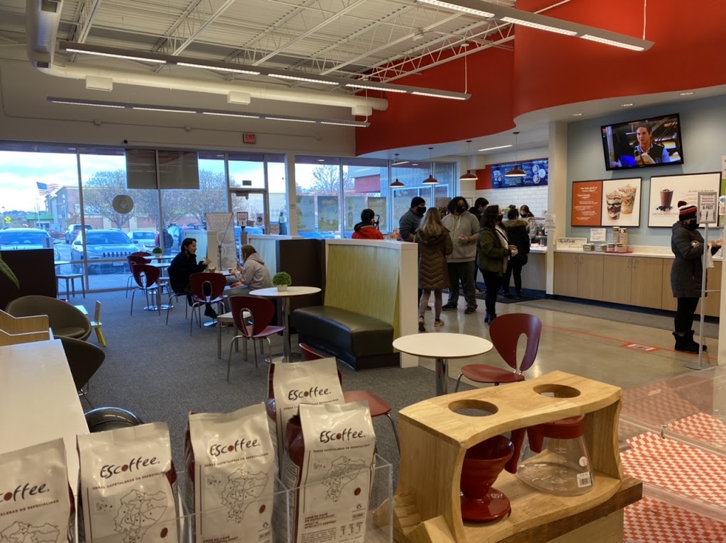 Red Mango | restaurant | 13110 Birch Dr #140, Omaha, NE 68164, USA | 4028843795 OR +1 402-884-3795