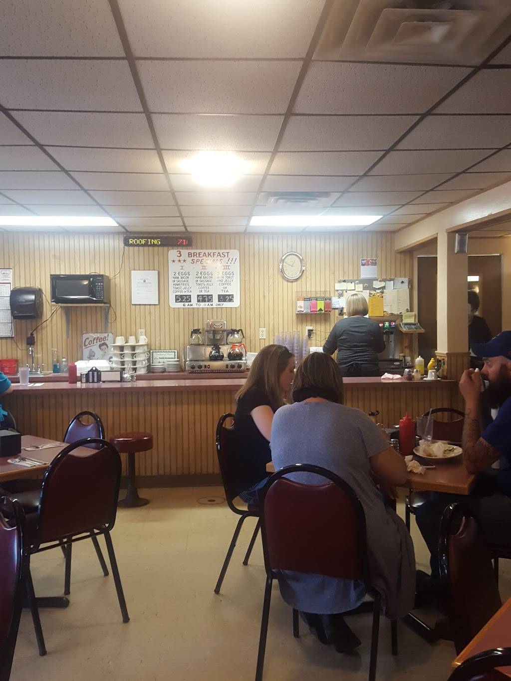 Three Star Family Restaurant | restaurant | 10770 Main St, North Collins, NY 14111, USA | 7163373872 OR +1 716-337-3872