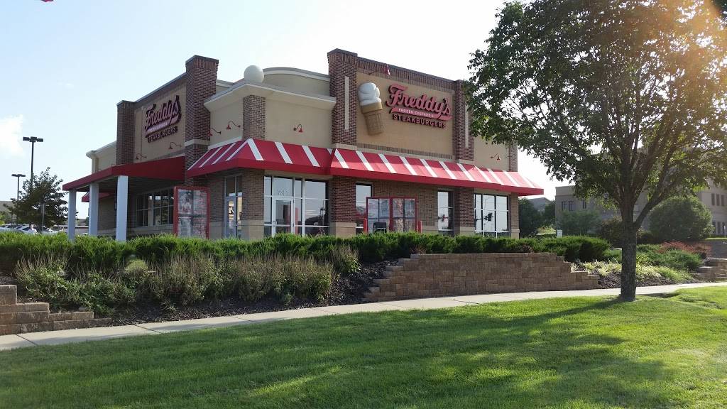 Freddys Frozen Custard & Steakburgers | restaurant | 7301 W 135th St, Overland Park, KS 66223, USA | 9138971110 OR +1 913-897-1110