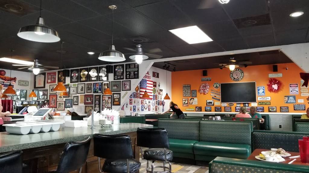 Debary Diner | restaurant | 20 N Charles Richard Beall Blvd, DeBary, FL 32713, USA | 3866680104 OR +1 386-668-0104