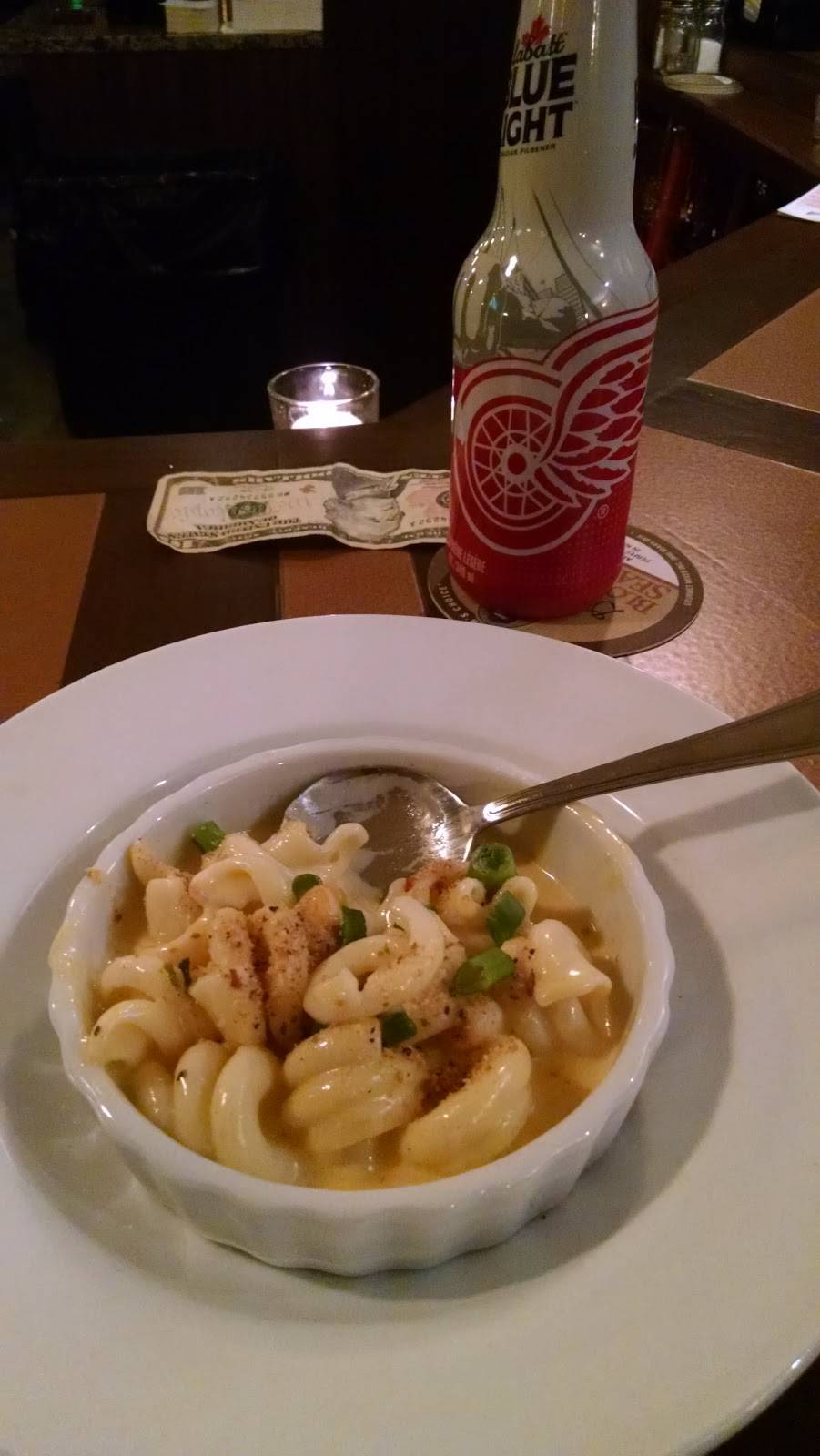 OMalleys Supper Spirits & Song | restaurant | 15231 Farmington Rd, Livonia, MI 48154, USA | 7344277775 OR +1 734-427-7775