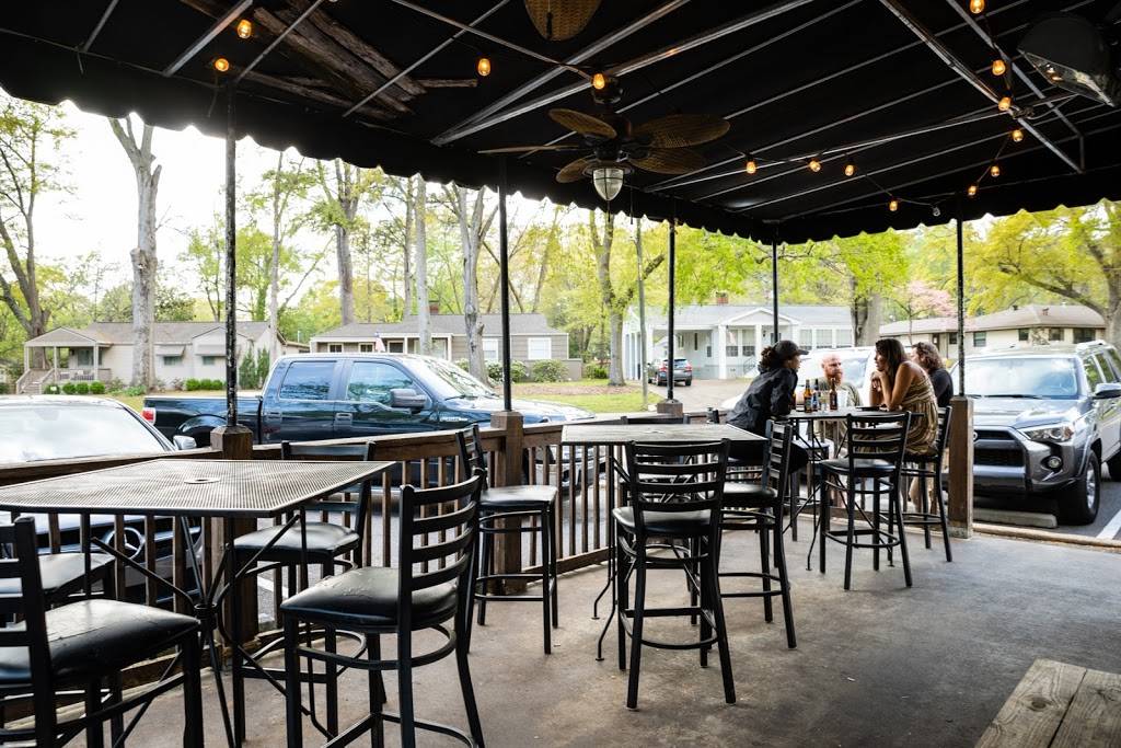 Basil Pizza & Bar | night club | 1101 Dunston Ave, Birmingham, AL 35213, USA | 2052244465 OR +1 205-224-4465