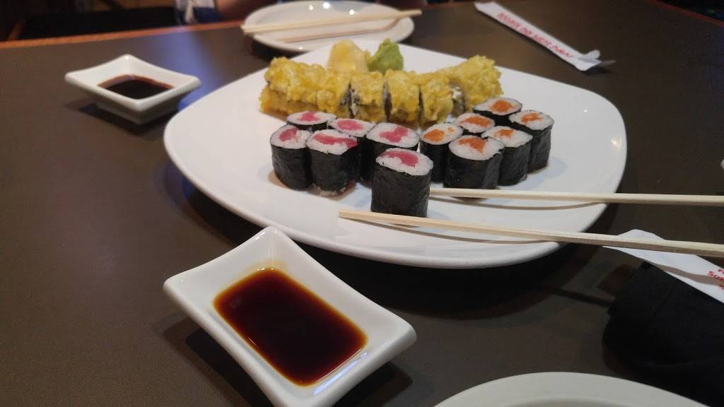 Sumo Sushi & Seafood | restaurant | 418 N Main St, Rochester, MI 48307, USA | 2486010104 OR +1 248-601-0104