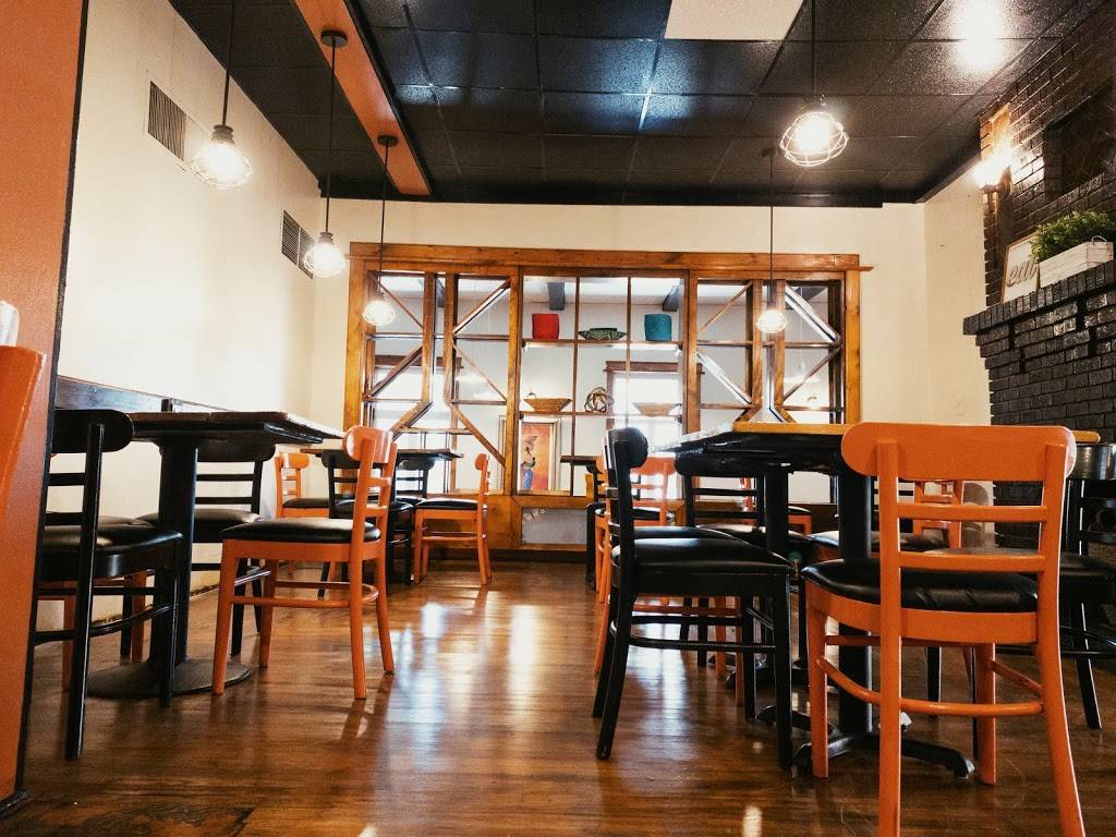 Braai Hut | restaurant | 216 E Broad St, Bethlehem, PA 18018, USA | 6108492263 OR +1 610-849-2263