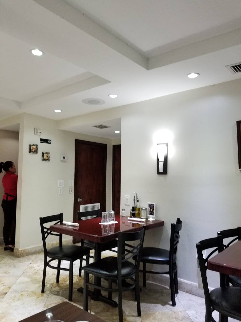 Latin Cafe Biscayne | cafe | 2201 Biscayne Blvd, Miami, FL 33137, USA | 7867474115 OR +1 786-747-4115