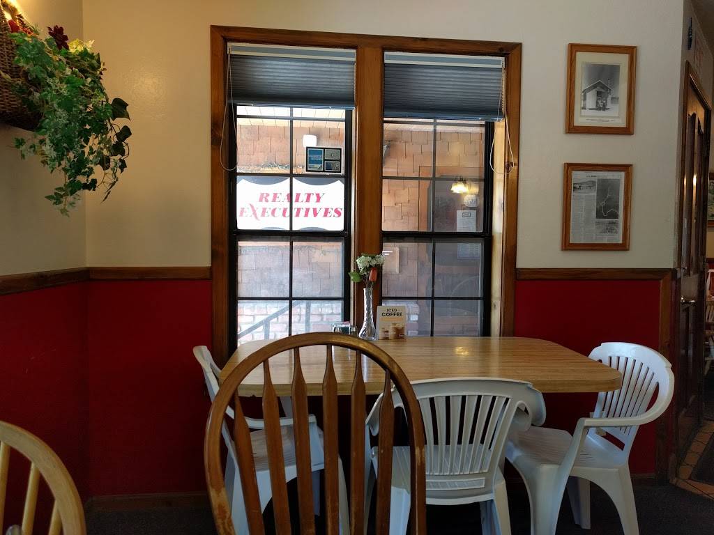 Big Johns Mountain Grill | restaurant | 3121 Mt Pinos Way, Frazier Park, CA 93225, USA | 6612452292 OR +1 661-245-2292