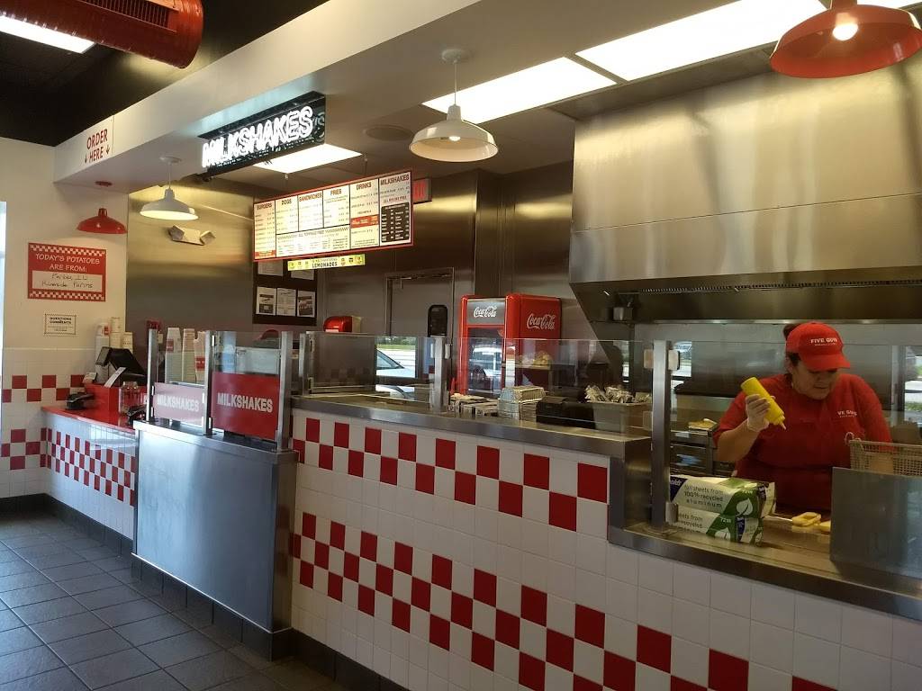 Five Guys | meal takeaway | 7622 Richmond Hwy, Alexandria, VA 22306, USA | 7037170090 OR +1 703-717-0090