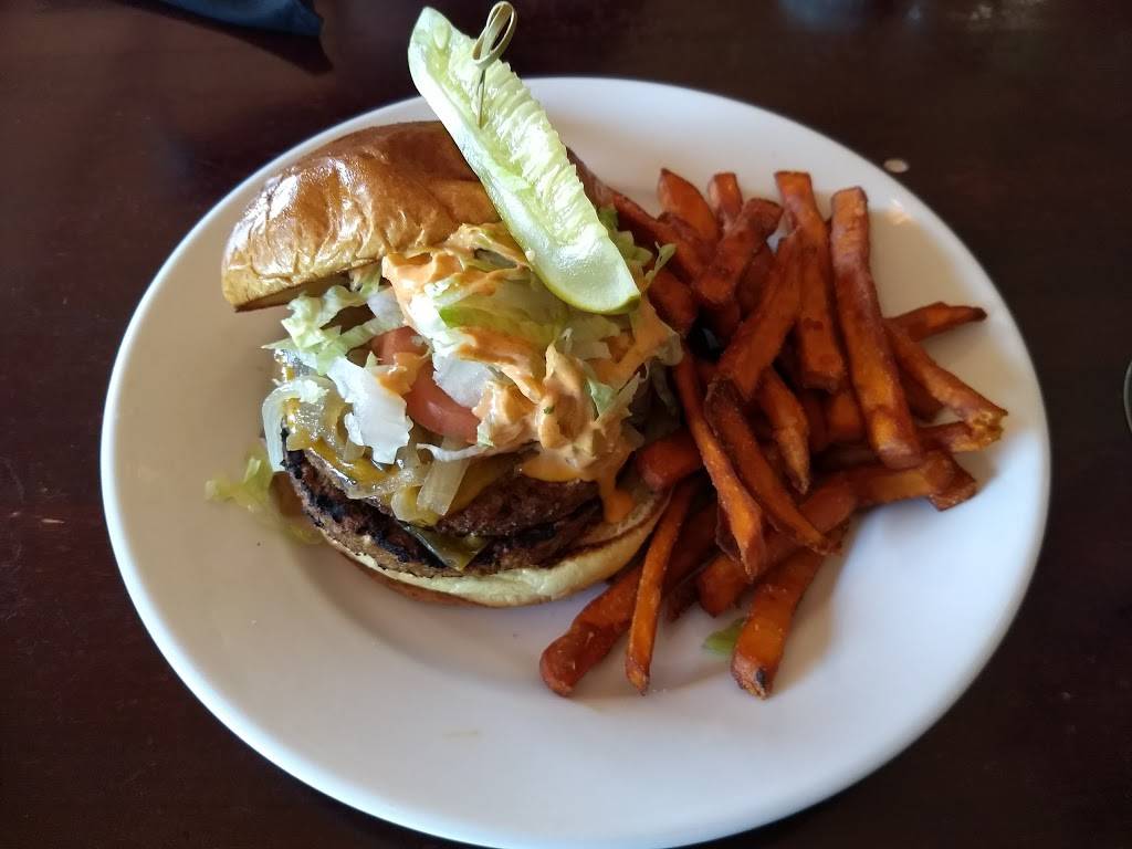 Emmetts Brewing Company | restaurant | 110 N Brockway St, Palatine, IL 60067, USA | 8473591533 OR +1 847-359-1533