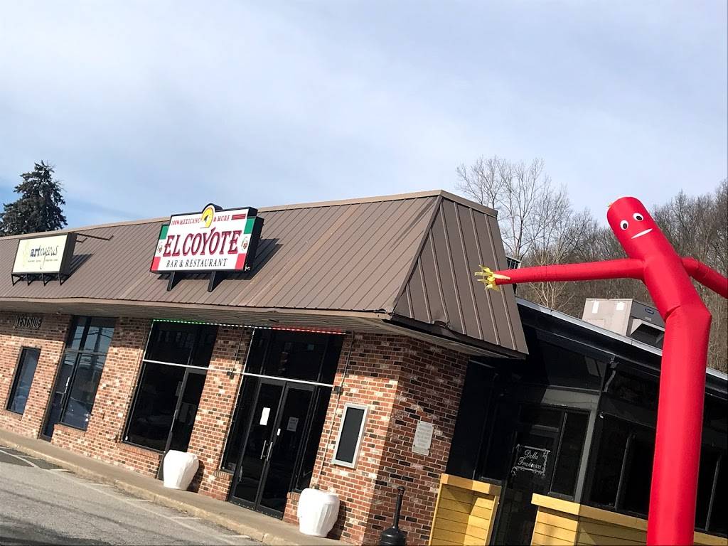 El Coyote | restaurant | 35 Lake Ave Ext, Danbury, CT 06811, USA | 2035467355 OR +1 203-546-7355