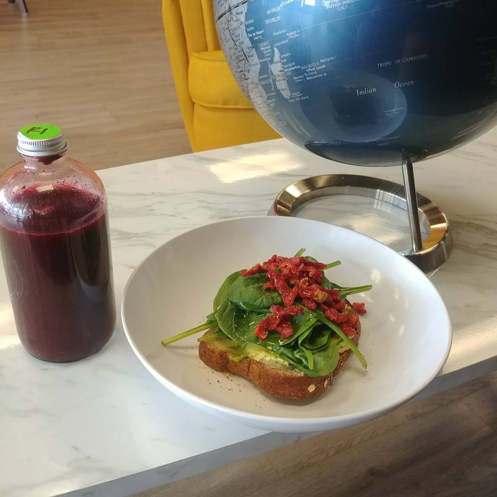 Zodiac Juiceology & Apothecary | restaurant | 239 N Citrus Ave, Covina, CA 91723, USA | 6269153355 OR +1 626-915-3355