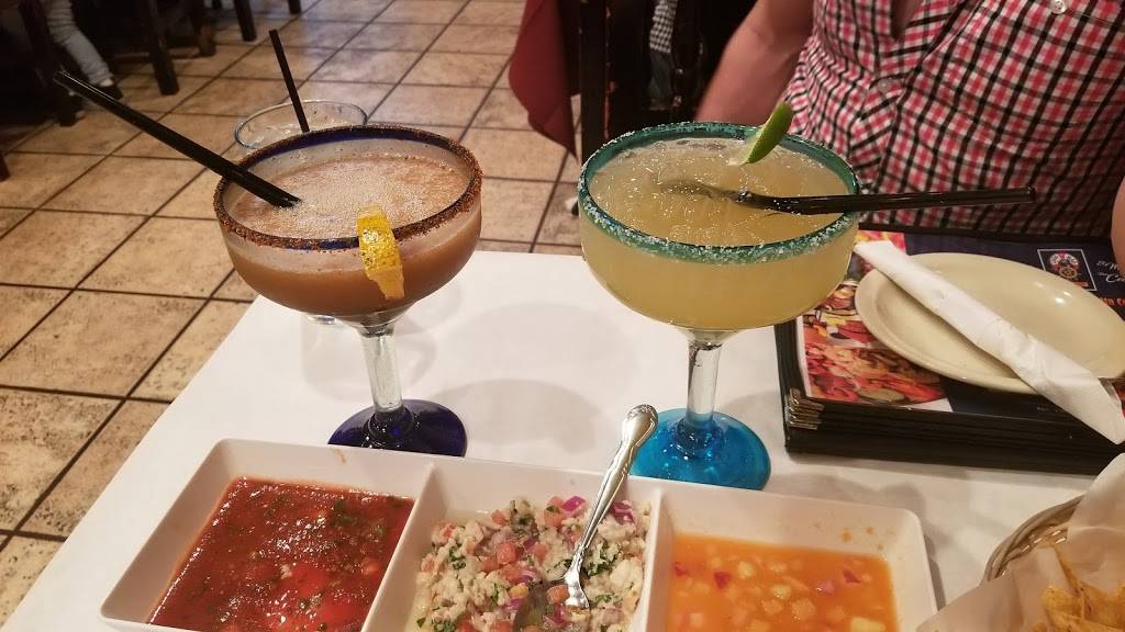 Lobo De Mar Restaurant | restaurant | 5503 W Cermak Rd, Cicero, IL 60804, USA | 7082989182 OR +1 708-298-9182