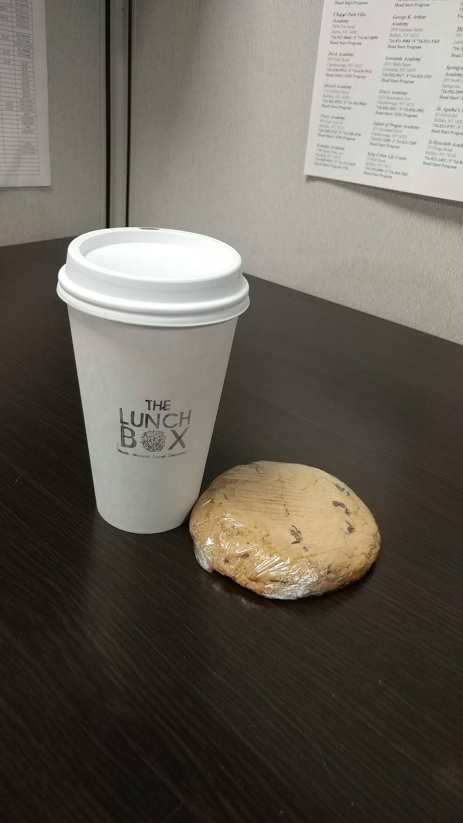 Lunchbox | restaurant | 2495 Main St #250, Buffalo, NY 14214, USA | 7168320475 OR +1 716-832-0475