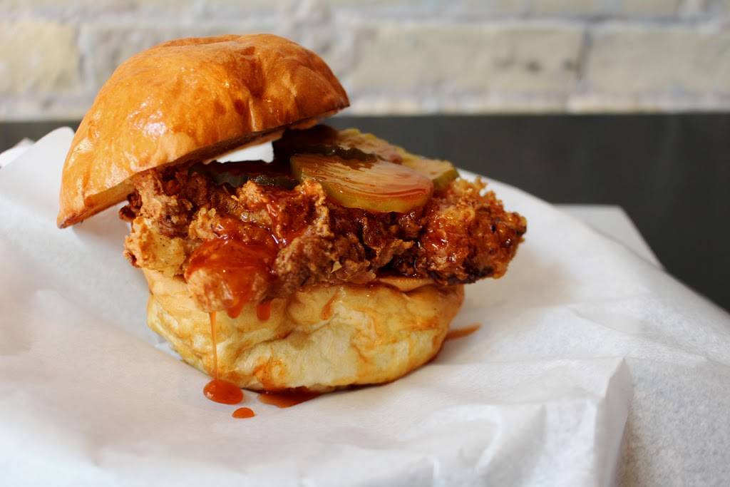 Petes Pub | restaurant | 1234 E Brady St, Milwaukee, WI 53202, USA | 4143127457 OR +1 414-312-7457