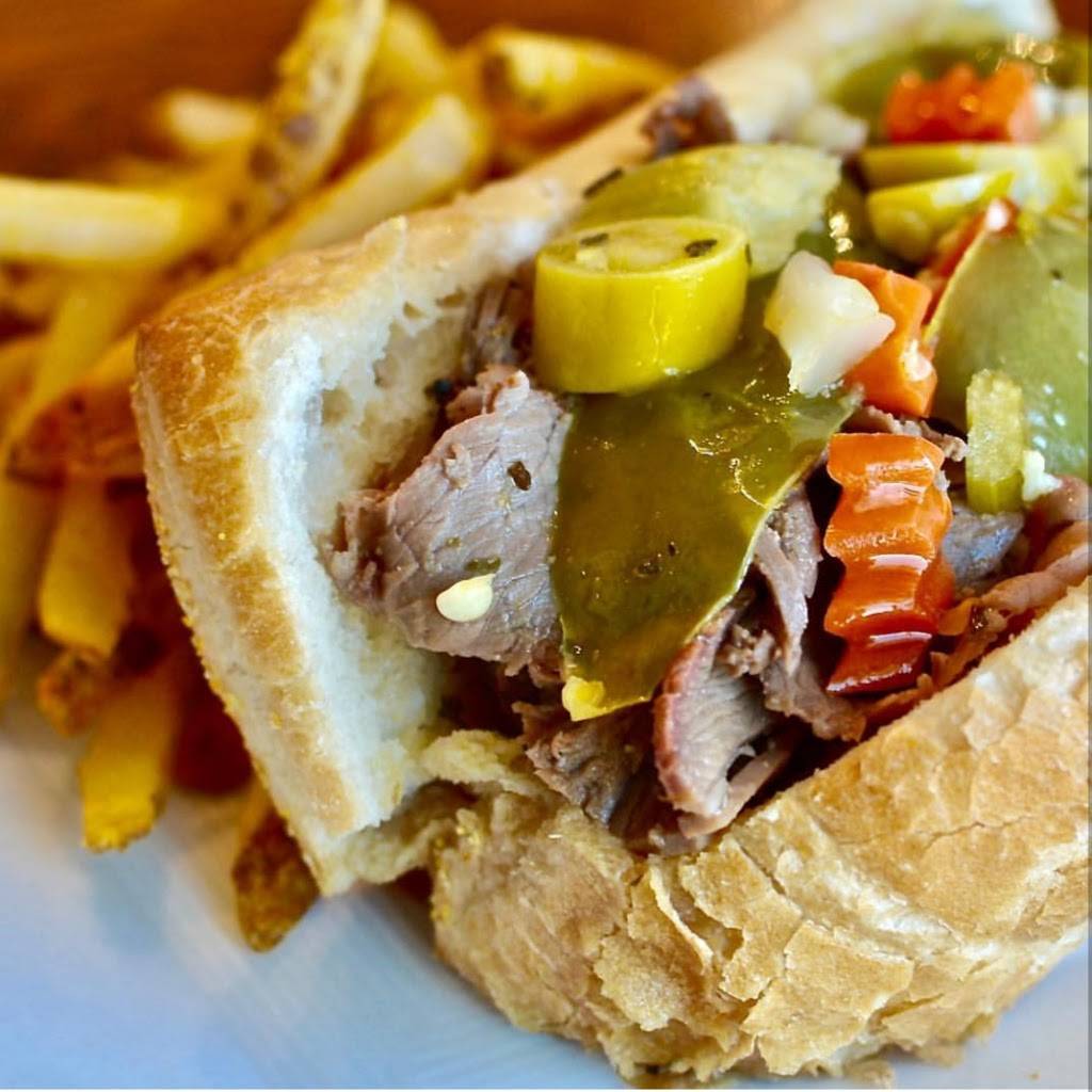 Gianna’s Italian Beef | restaurant | 375 3rd St SE, Cedar Rapids, IA 52401, USA | 3192002994 OR +1 319-200-2994
